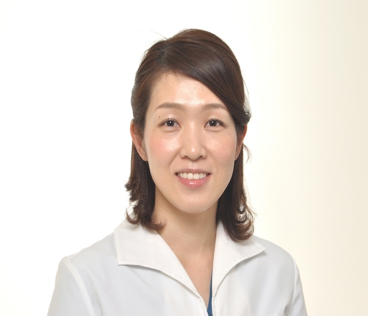 歯科医師 安永 真子
